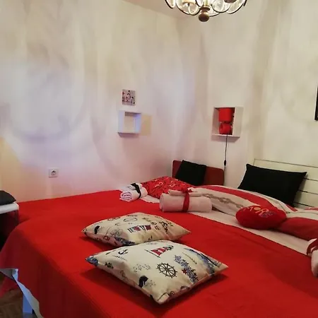 Mak Apartment *