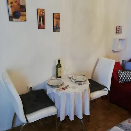 Mak Apartment *
